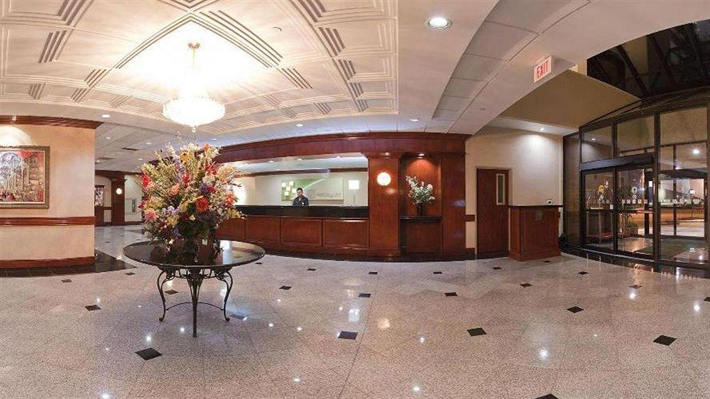 Delta Hotels By Marriott Muskegon Convention Center Exterior foto