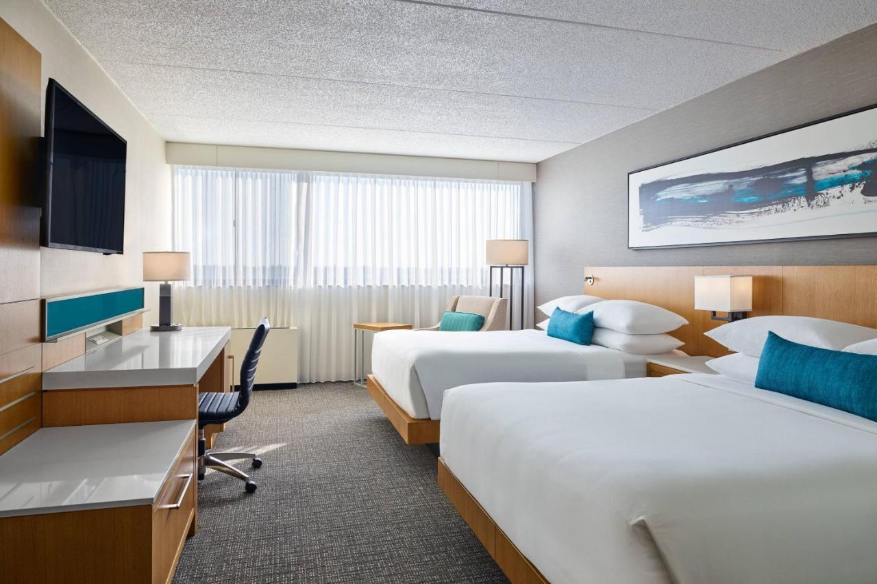 Delta Hotels By Marriott Muskegon Convention Center Exterior foto