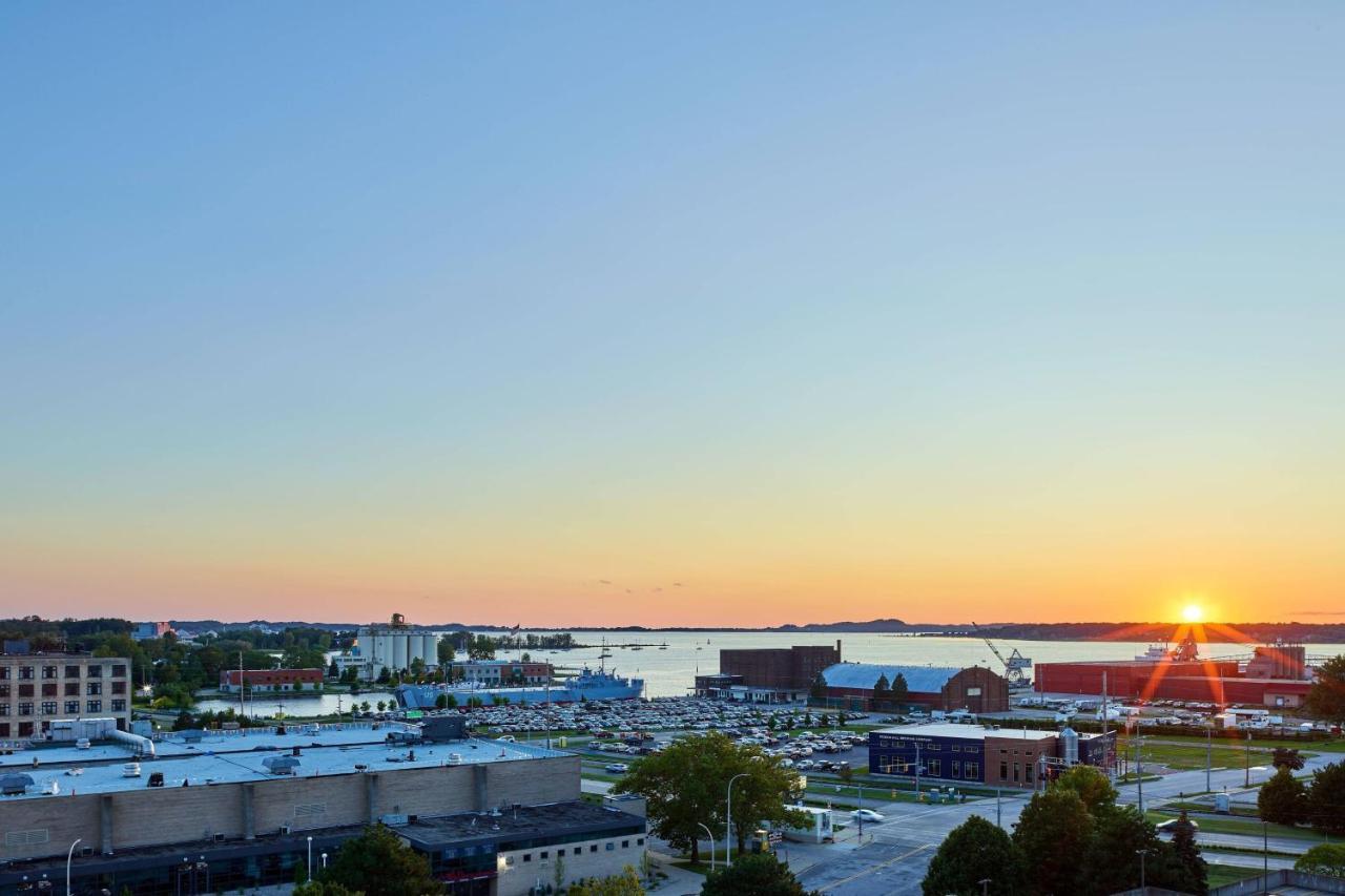 Delta Hotels By Marriott Muskegon Convention Center Exterior foto
